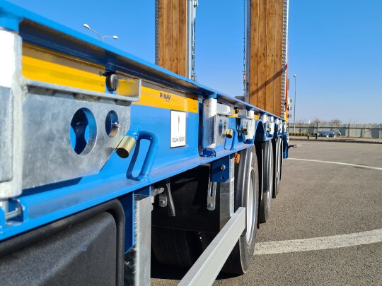 Naczepy niskopodwoziowe